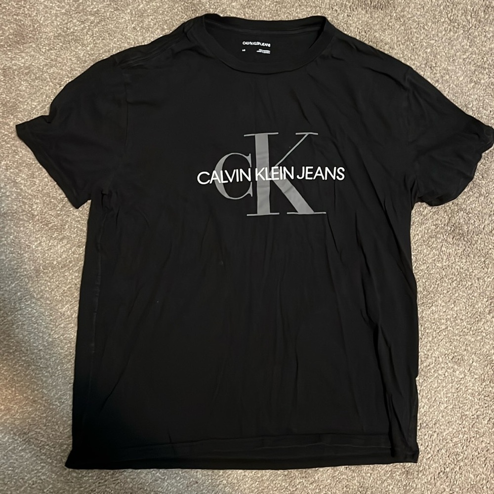 Large Black Calvin Klein Tee